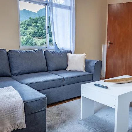 Til S Place * São Vicente